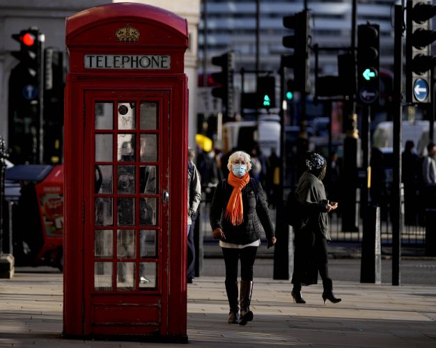 Boris Johnson: UK faces ‘tidal wave’ of omicron cases
